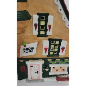 Department 56  #5633-2 North Pole Series "ELFIN SNOW CONE WORKS" 1994 no lights.